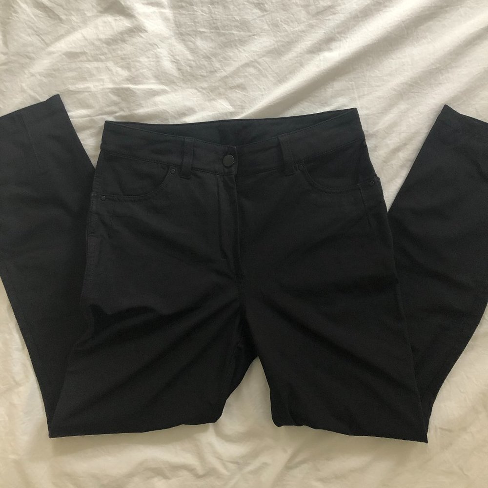 Lululemon City Sleek 5 pocket pants Size 6, Black